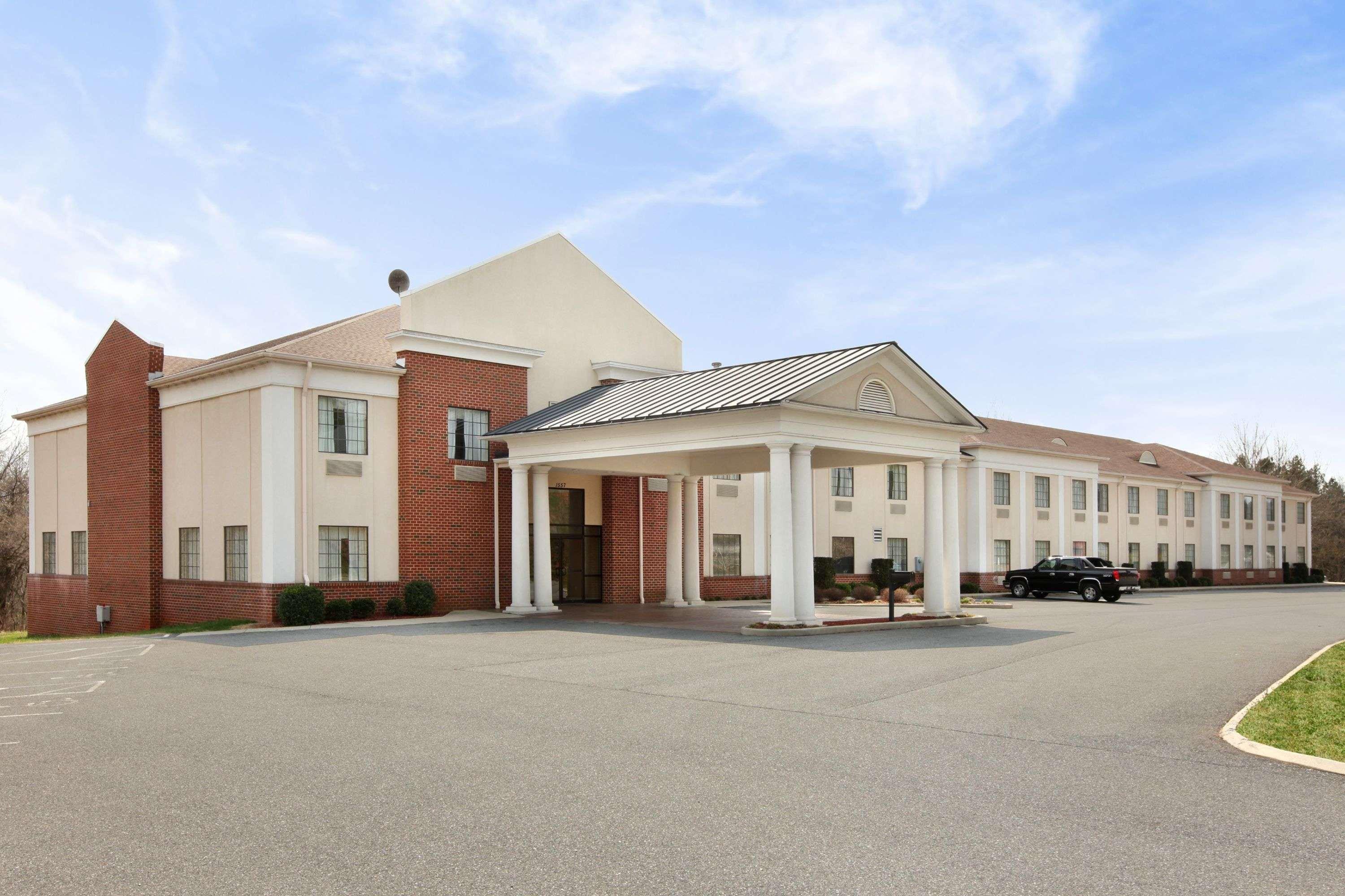 Days Inn By Wyndham Alta Vista Altavista Luaran gambar